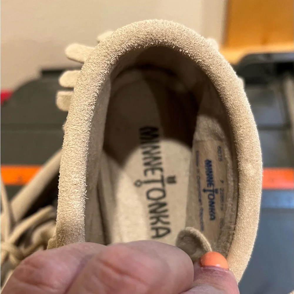 Minnetonka Moccasins Women’s Size 7 - Picture 5 of 8